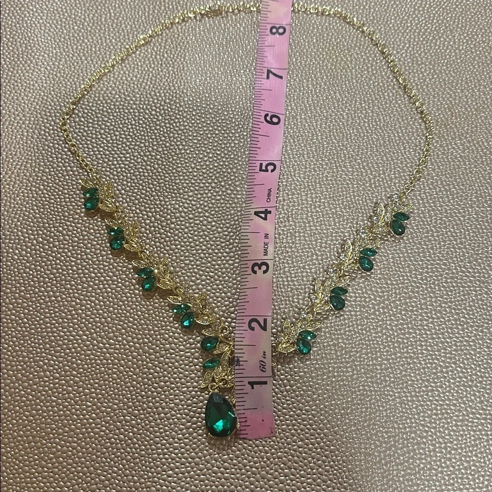 N/A gold tone